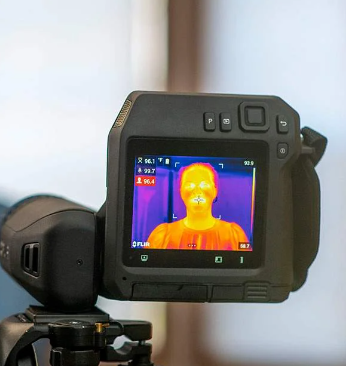 "FLIR E54-EST Advanced Thermal Camera w/MSX 320 × 240 Resolution/30Hz w/24°  Lens with Dual Streaming and Autoscreen Mode Options"